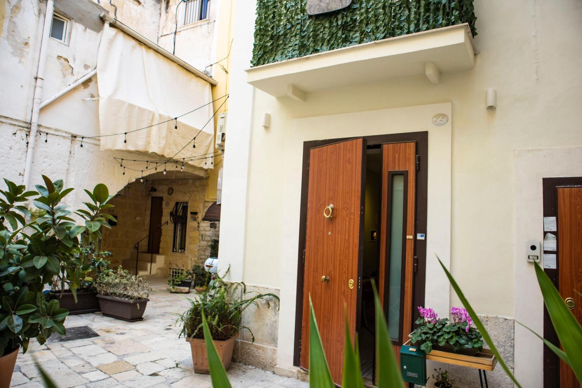 Arco Alto Apartment Bari Esterno foto